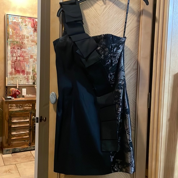 Jessica McClintock Dresses & Skirts - Jessica McClintock black mini formal black and lace one shoulder dress size 10